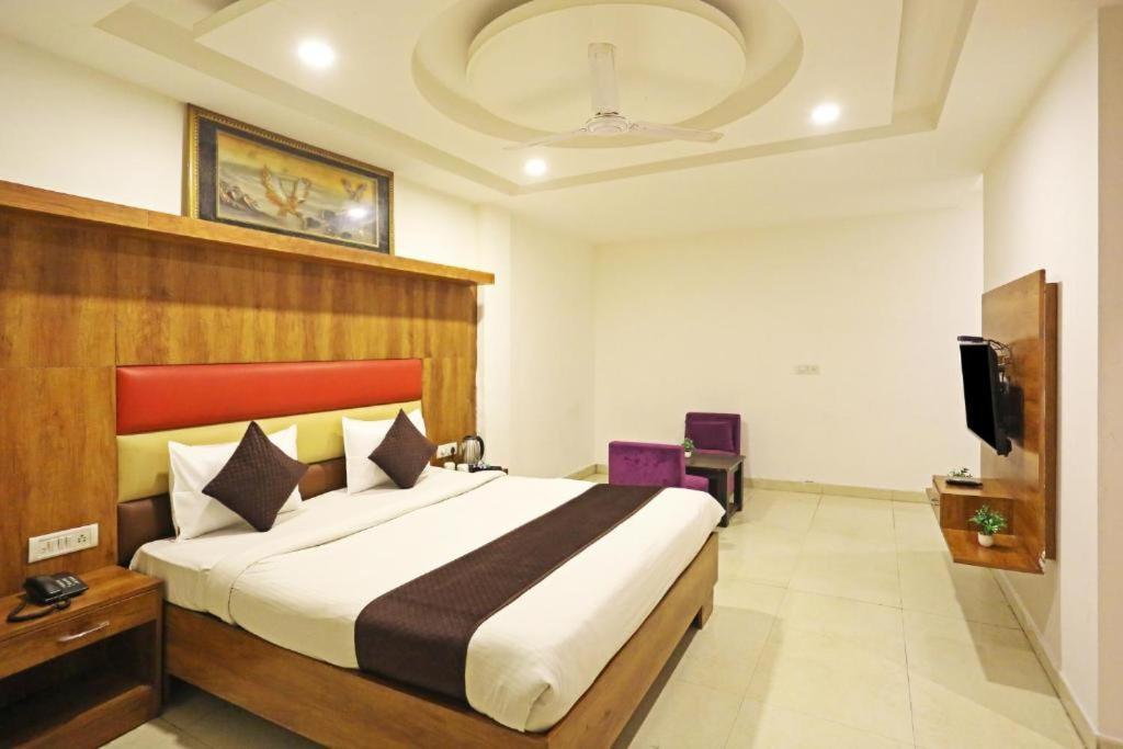 Hotel Urban Luxury New Delhi Exterior foto